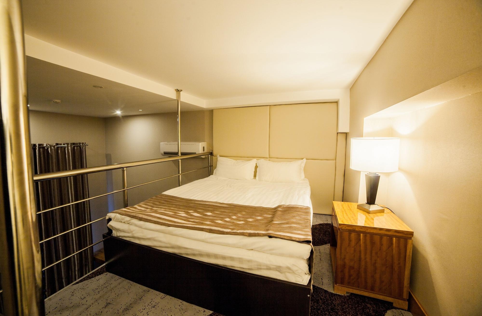 Absolute Hotel อัสตานา ภายนอก รูปภาพ
